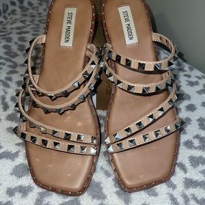 Steve Madden Tan Skyler Studded Sandals…Size 9.5